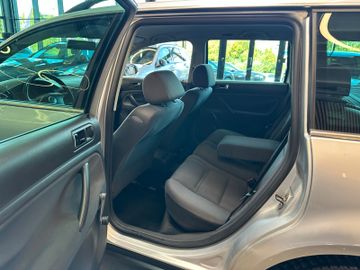 Volkswagen Passat*SZHZ*KLIMAAUTOMATIK*TÜV 092028*