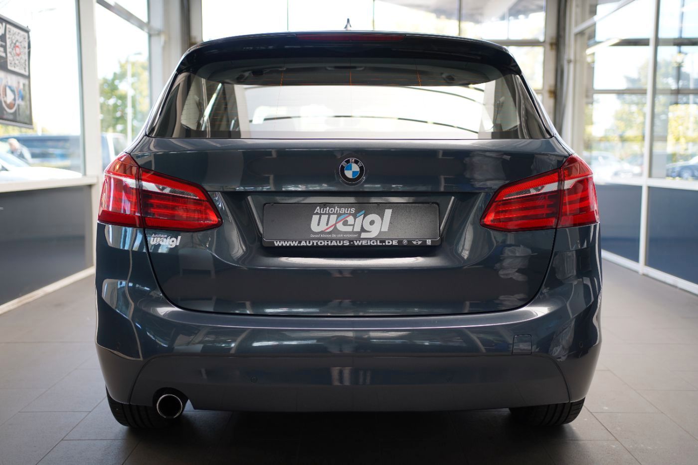 Fahrzeugabbildung BMW 218i Active Tourer Advantage KlimaA+LED+Navi+PDC