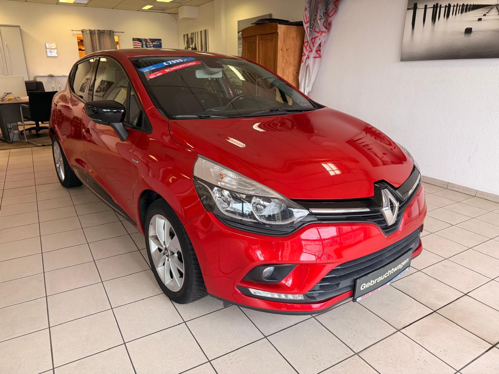 Fahrzeugabbildung Renault Clio IV Limited / KLIMA/ KEYLESS/TÜV SERVICE NEU