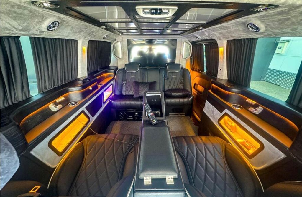 Image of Mercedes-Benz V 250
