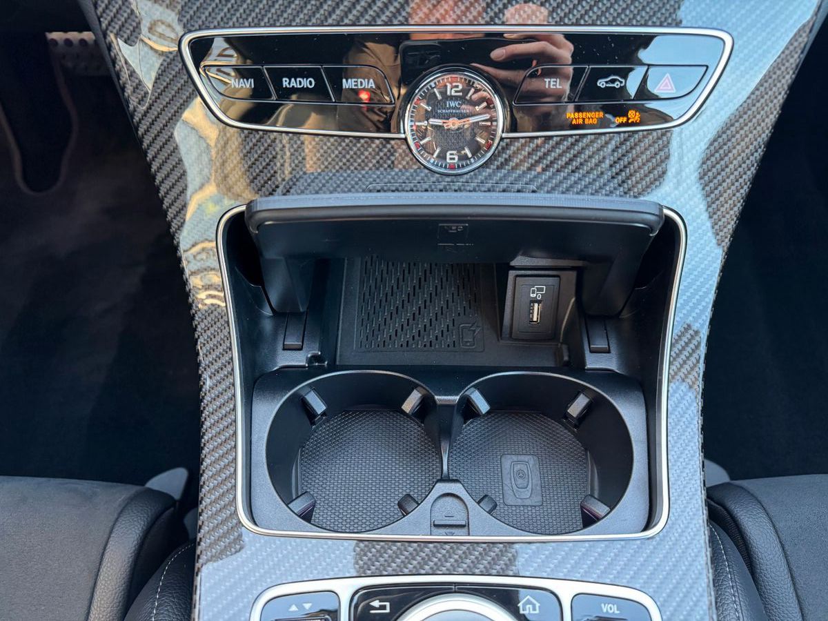 Fahrzeugabbildung Mercedes-Benz C 63 AMG Coupe+AeroP+Pano+Distr+Sportsitze