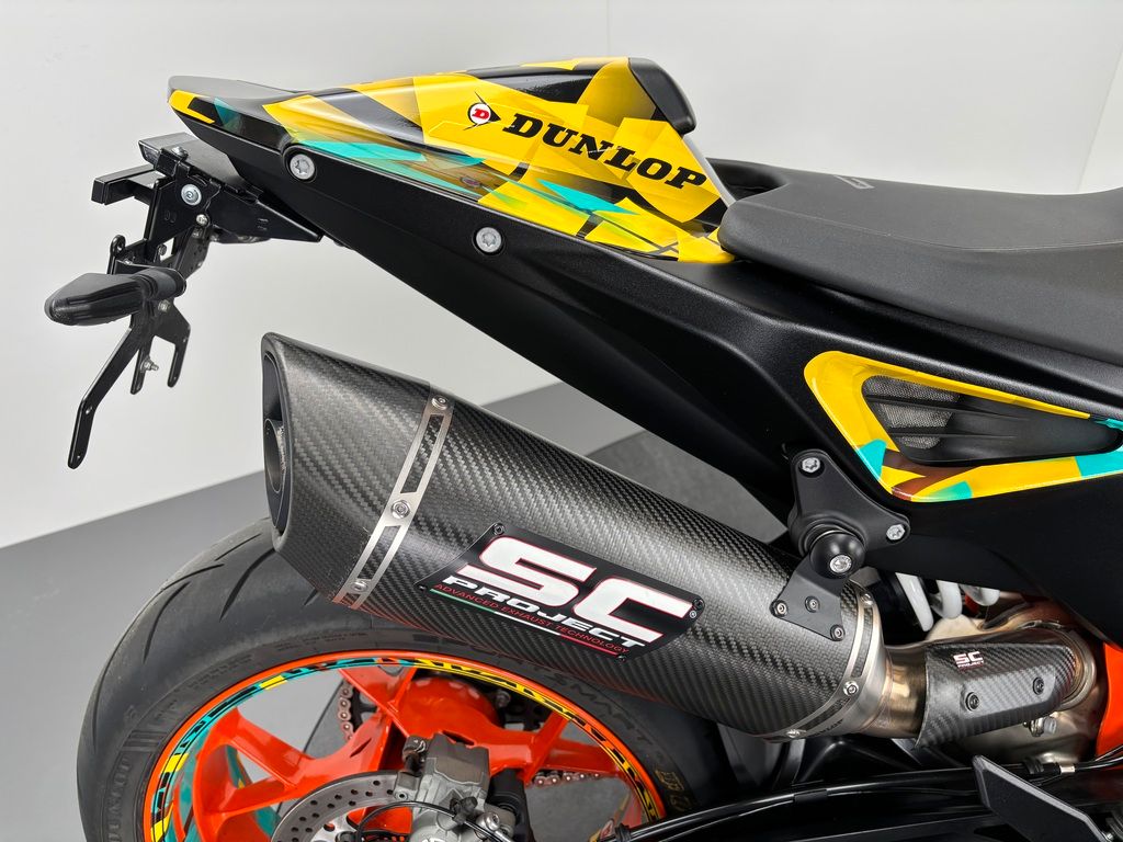 Fahrzeugabbildung KTM 890 DUKE R *DUNLOP-EDITION *SC-PROJECT