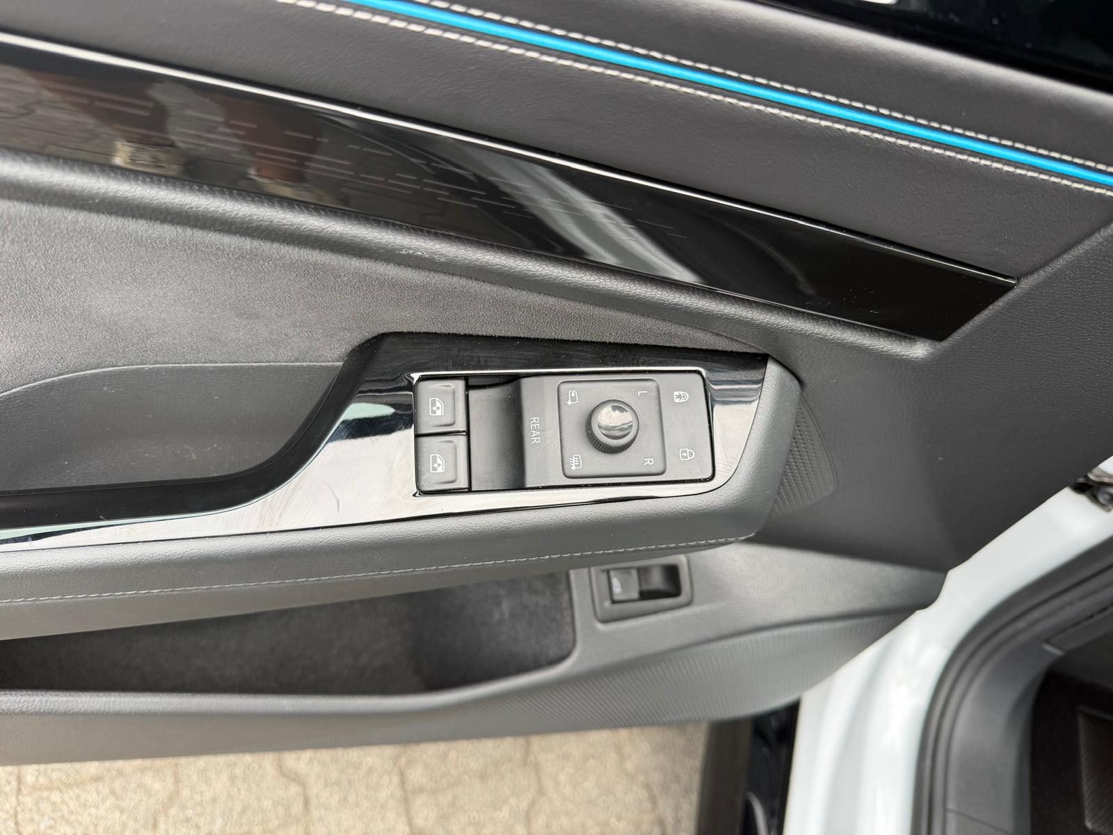 Fahrzeugabbildung Volkswagen ID.7 Pro >ALCANT+MATRIX+MEMO+HEAD+ACC+AHK+360°+