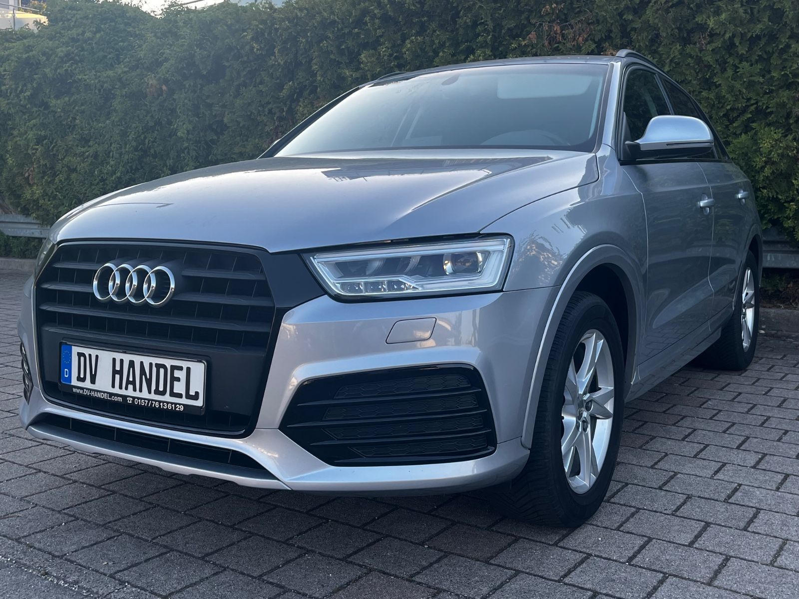 AUDI Q3 sport *PDC/Navi/Sitzhzg.*