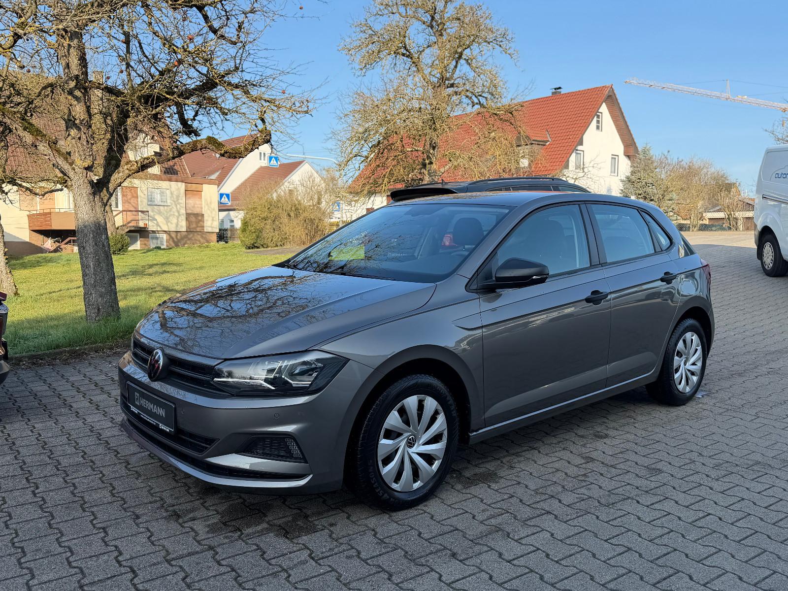 Volkswagen Polo VI Trendline/Erstbesitz/DAB/Sitzheizung