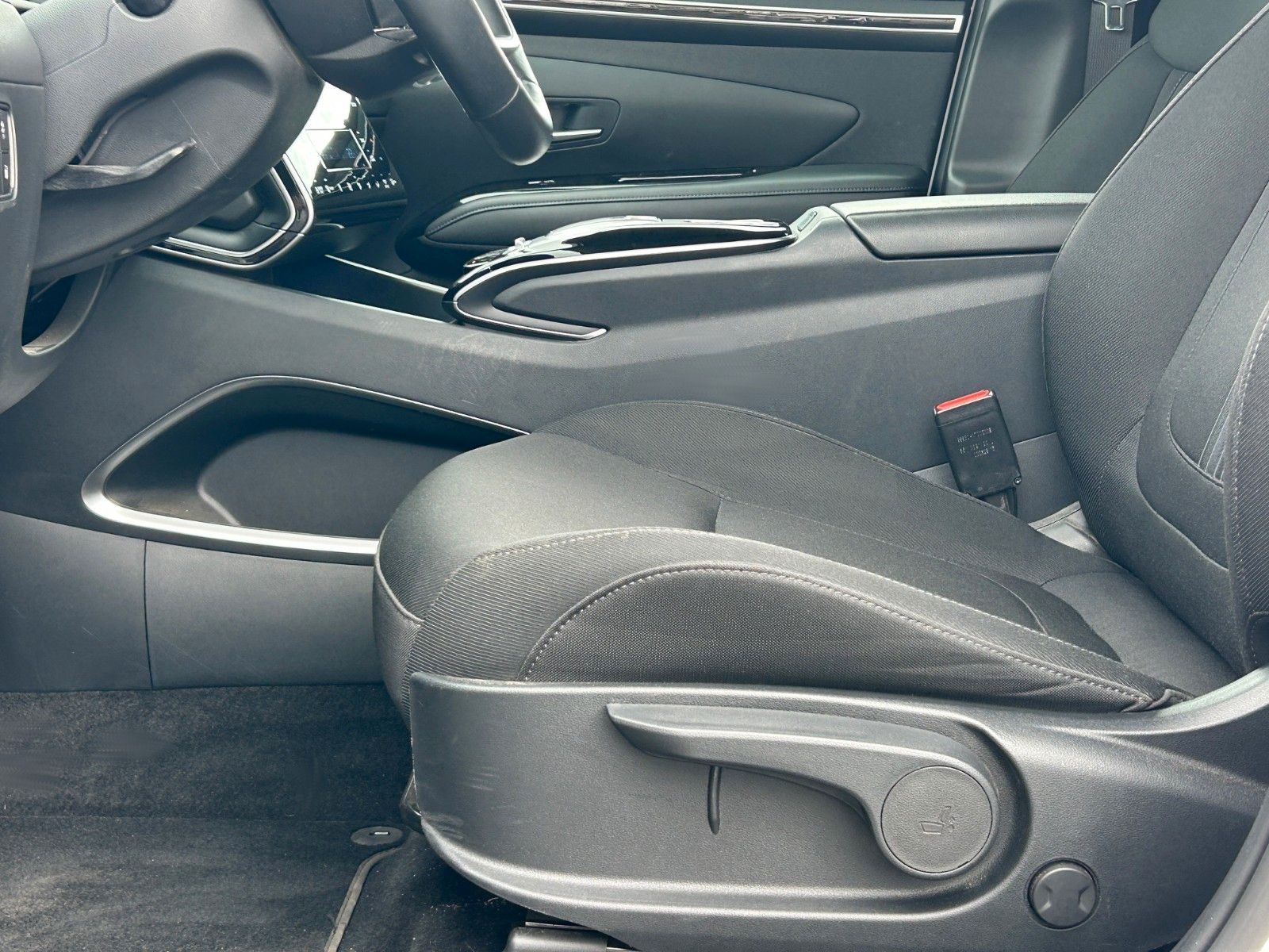 Fahrzeugabbildung Hyundai TUCSON 1.6 T-GDI PHEV *Navi*ACC*LED*RFKamera*