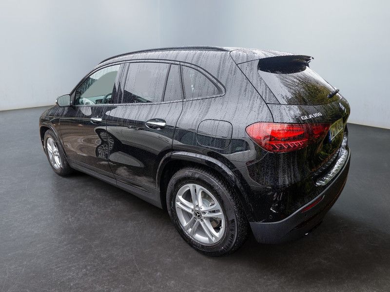 Mercedes-Benz GLA 180 AMG NIGHT MULTI 360 AHK DISTR KAMERA PDC foto 5