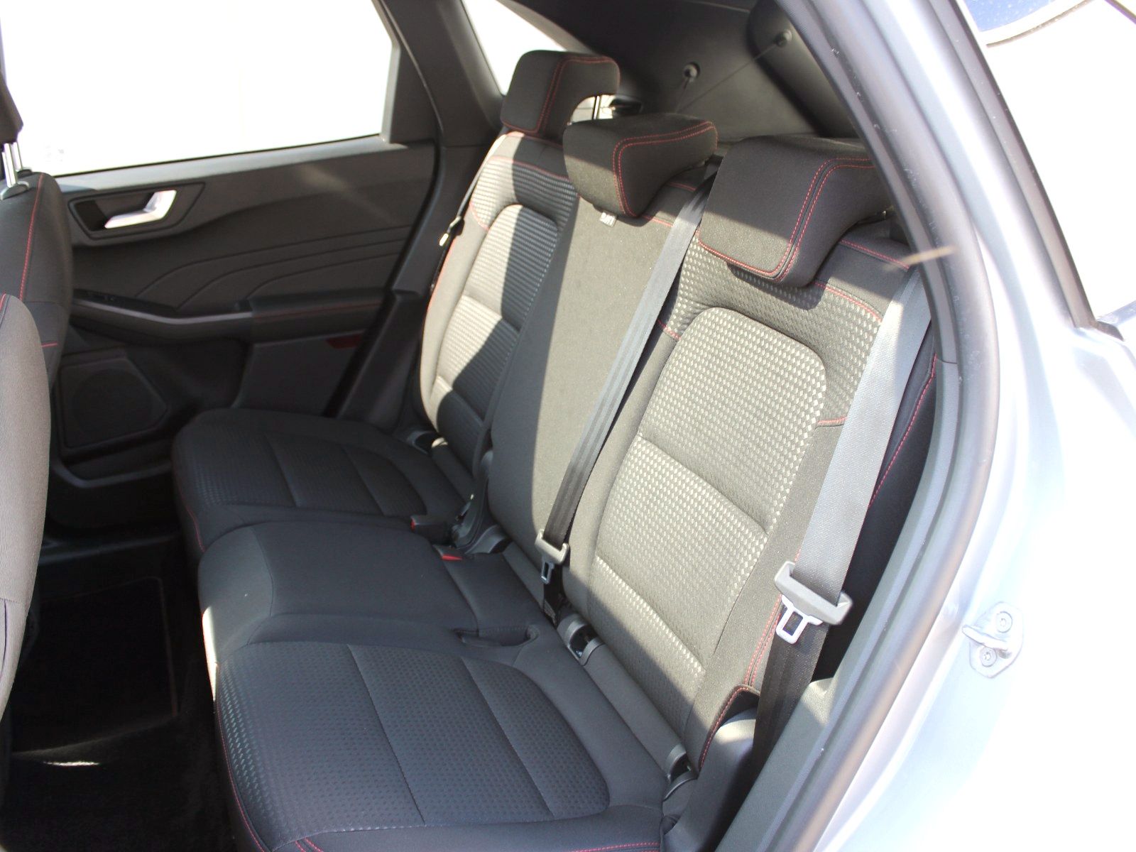 Fahrzeugabbildung Ford Kuga Plug-In Hybrid ST-Line 2,5 Duratec