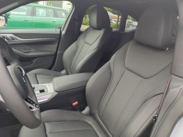BMW i4 xDrive40 Gran Coupé M Sportpaket HK HiFi DAB