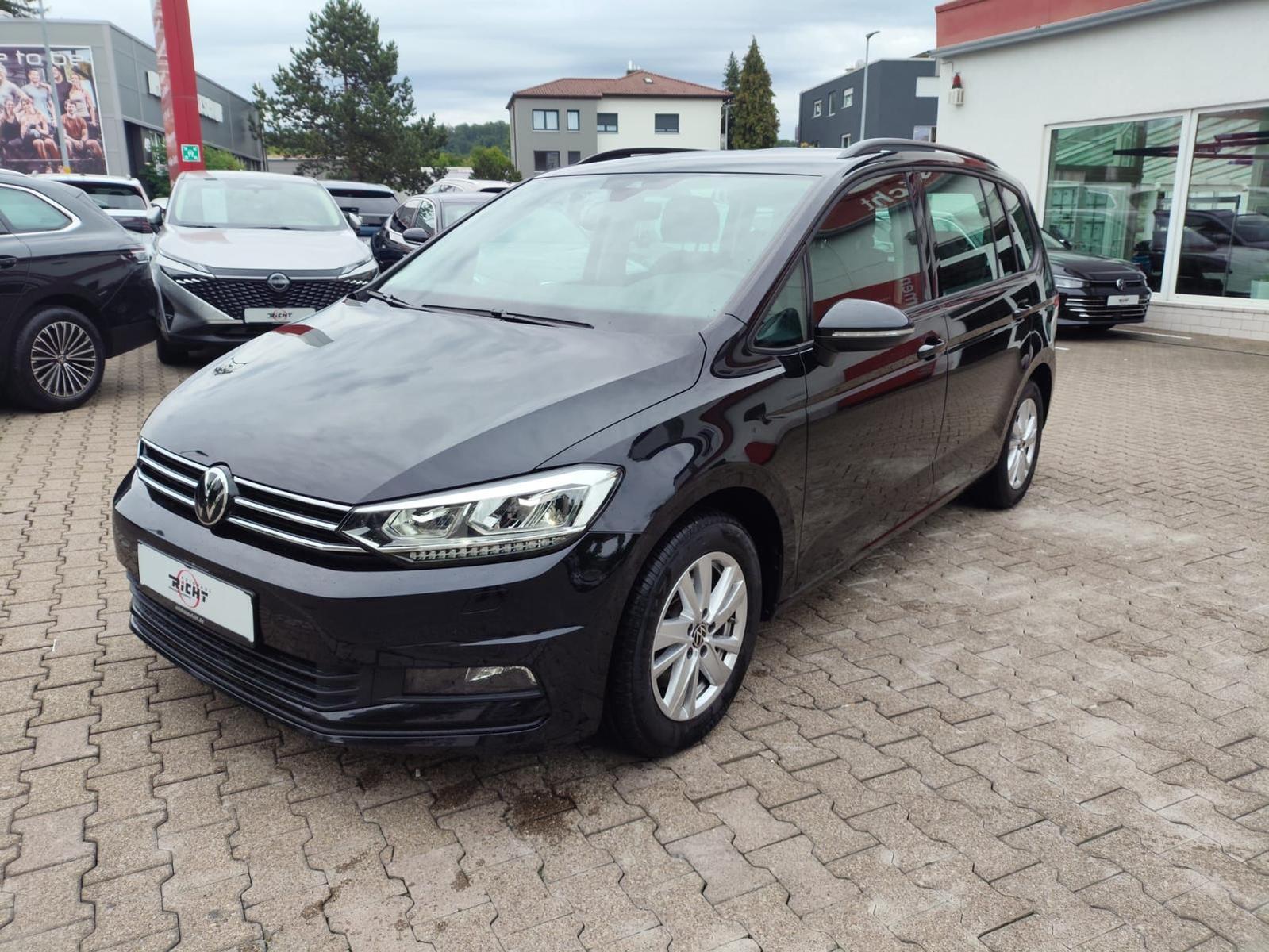 Volkswagen Touran 1.5TSI DSG Comfortline 7-Si. Navi PDC SHZ
