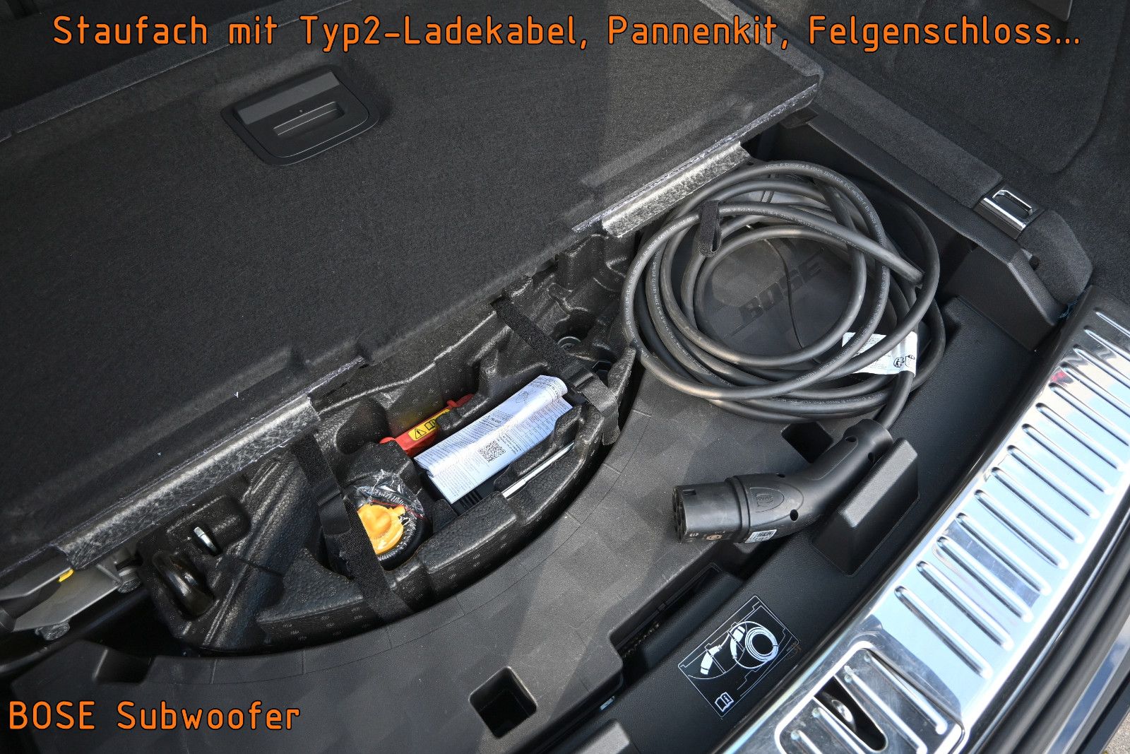 Fahrzeugabbildung Porsche Cayenne E-Hybrid SPORT DESIGN °UVP 156.695€°PDCC