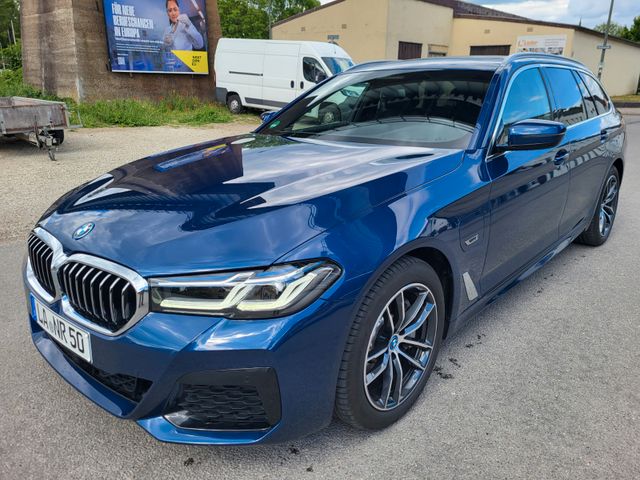 BMW 530  Touring 530 e M-Pack,Vollleder, AHK,Laser.