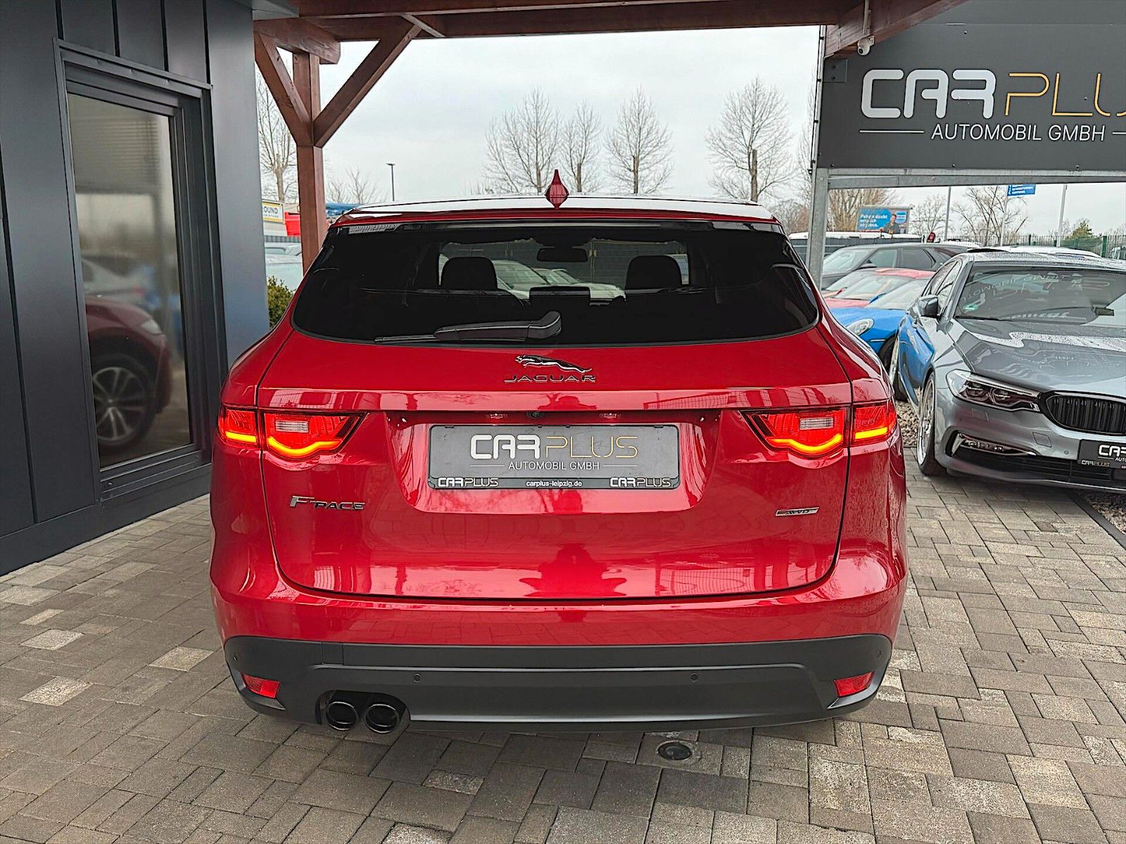 Fahrzeugabbildung Jaguar F-PACE R-Sport AWD *Head Up*Kamera*LED*Bi-Xenon*