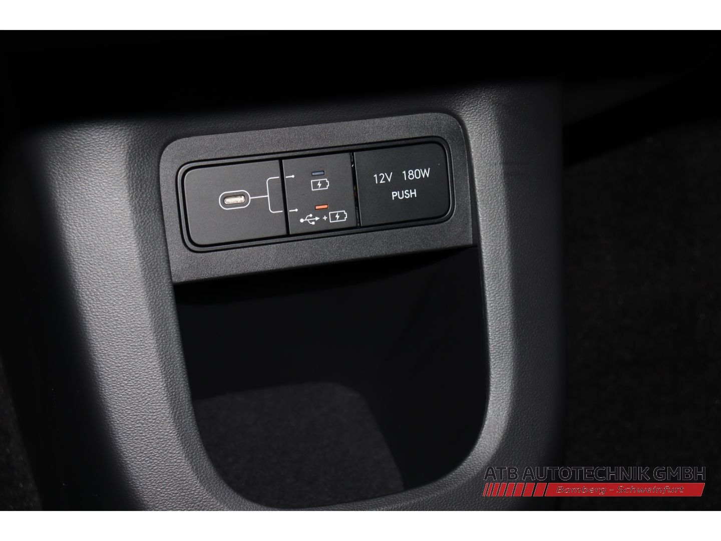 Fahrzeugabbildung Hyundai IONIQ 5 MY26 84 kWh 229 PS UNIQ Pano.-Glasdach,