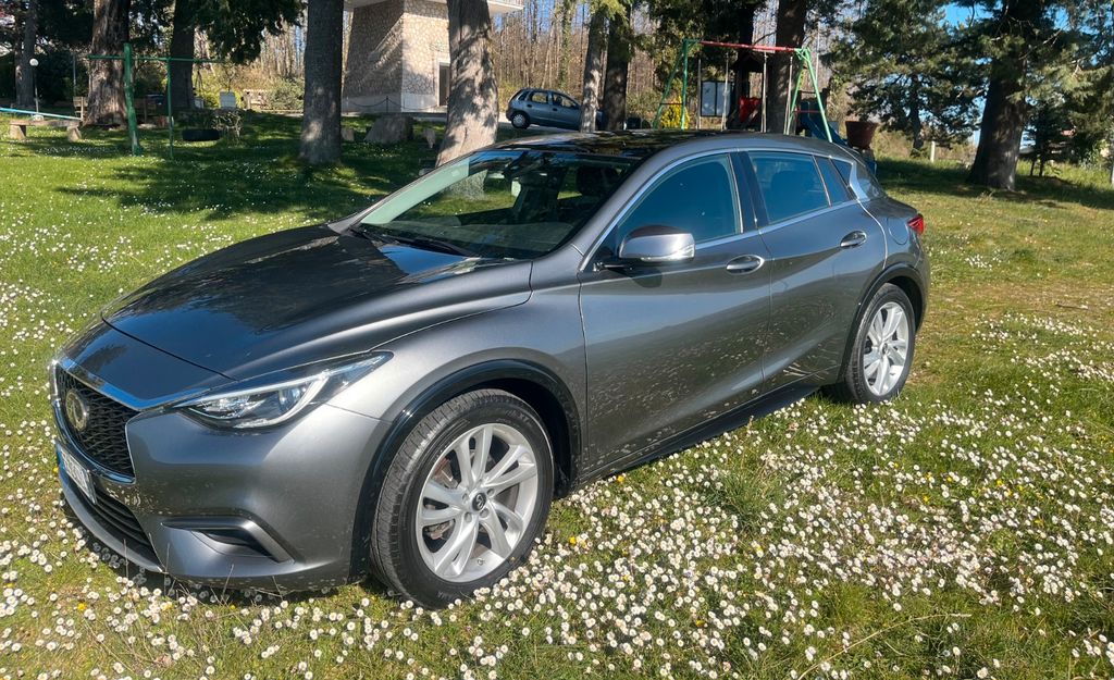 Image of Infiniti Q30