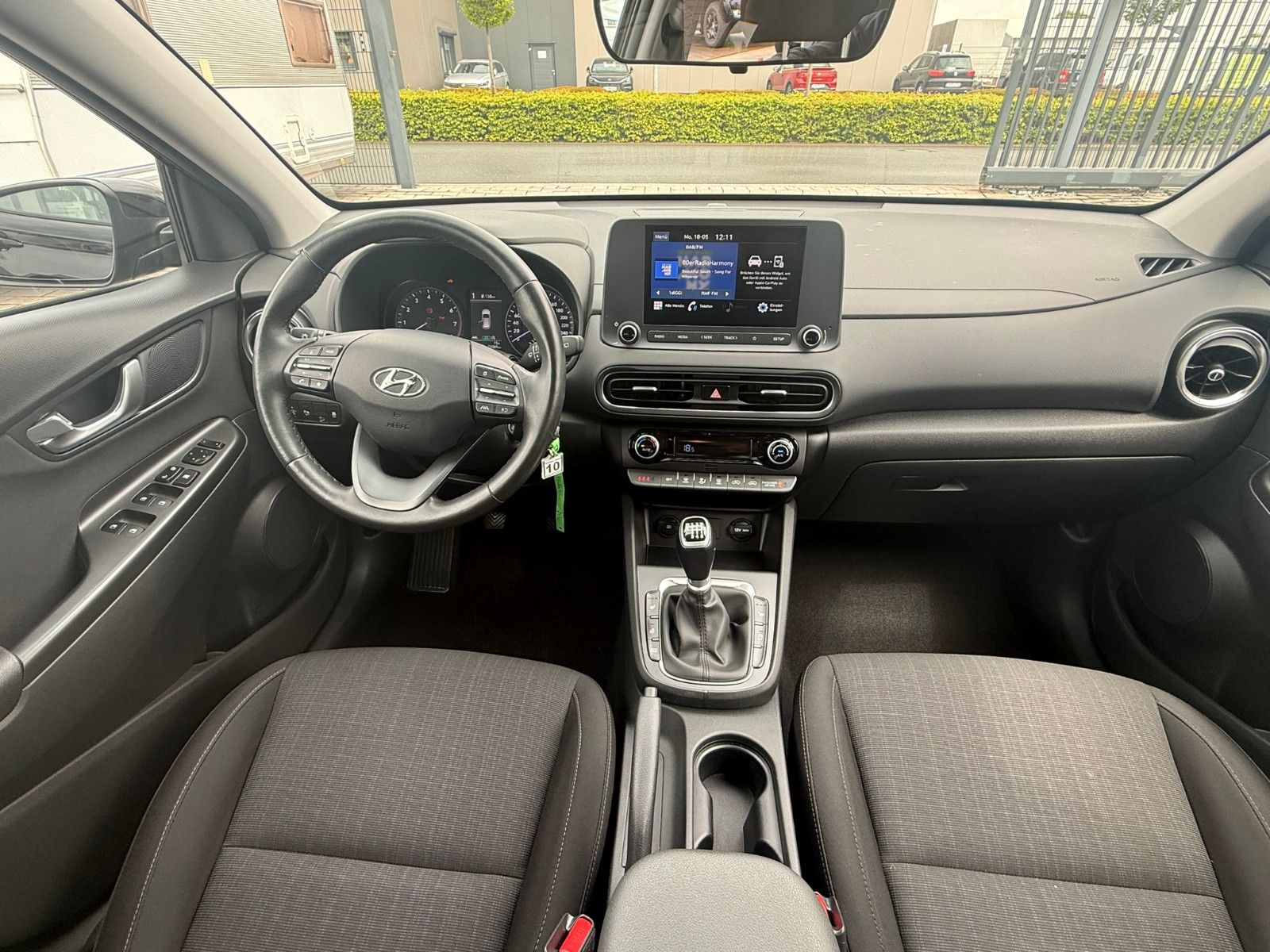 Fahrzeugabbildung Hyundai Kona Select KLIMAAUTO APPLE SITZHEIZ. ALLWETTER