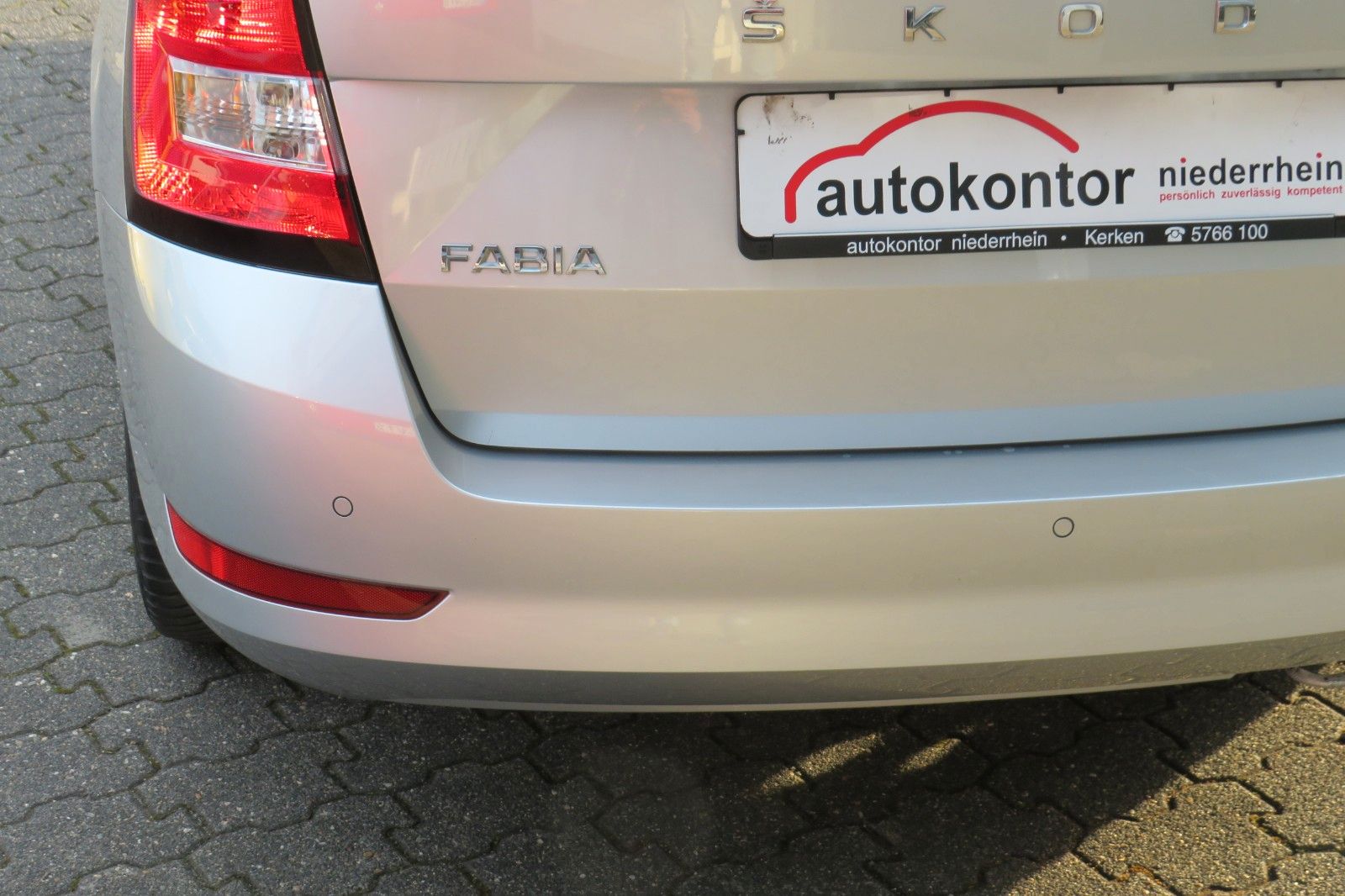 Fahrzeugabbildung SKODA Fabia Combi Ambition KLIMA SITZH. GRA PDC APP-C.