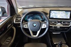 Fahrzeugabbildung BMW X3 xDrive 30 i Leder Navi Panorama Laser DAB