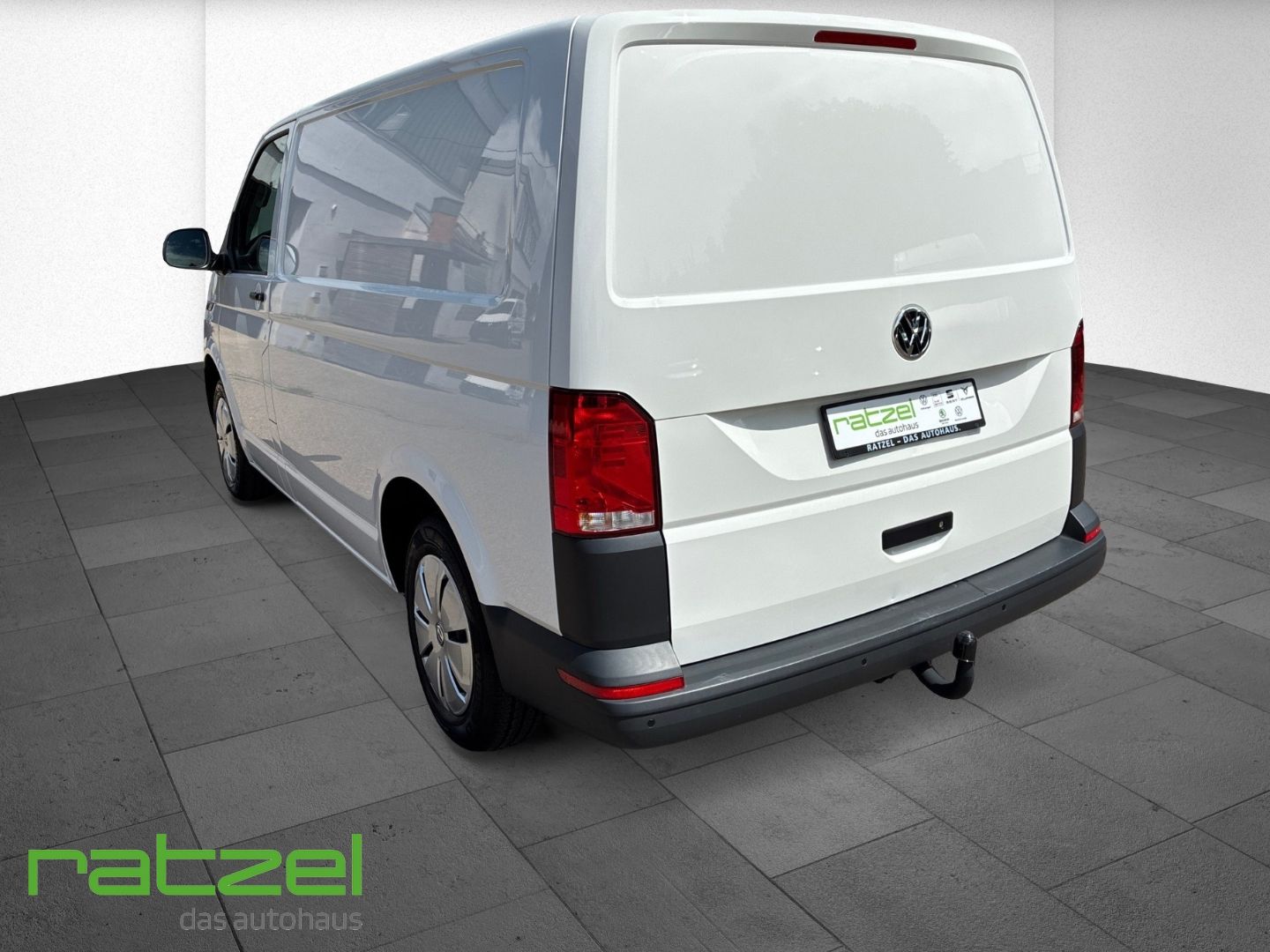 Fahrzeugabbildung Volkswagen T6.1 Kasten 2.0 TDI KR AHK+PDC+Würthregal DAB No