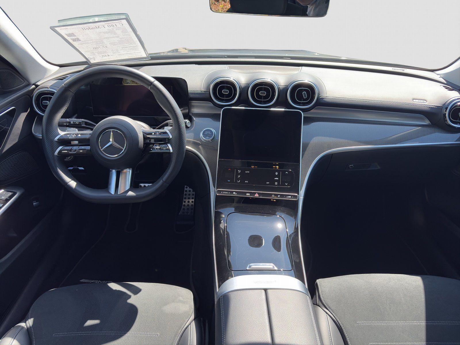 Fahrzeugabbildung Mercedes-Benz C 180 T AMG*LED*KAMERA*AMBIENTE*SMARTPHONE