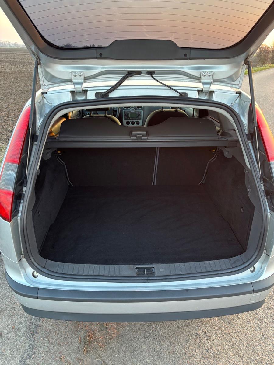 Ford Focus 2005 — photo 6