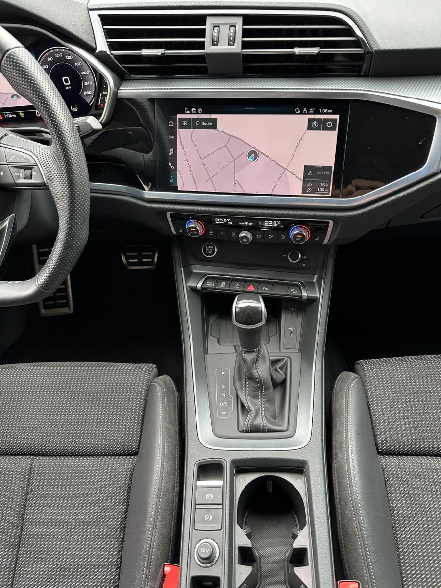 Fahrzeugabbildung Audi Q3 40 TDI Quattro S-Line NAV+LED+ACC+B&O+VCOCK