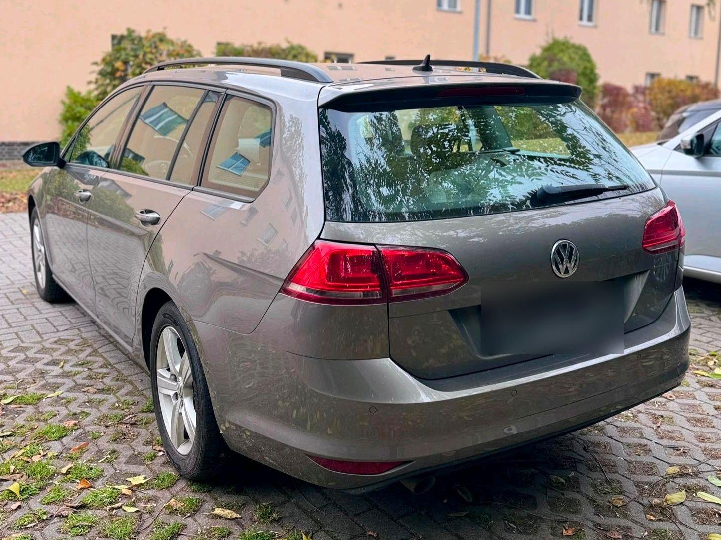 Volkswagen Golf 2015 — engine 105 HP (77kW)