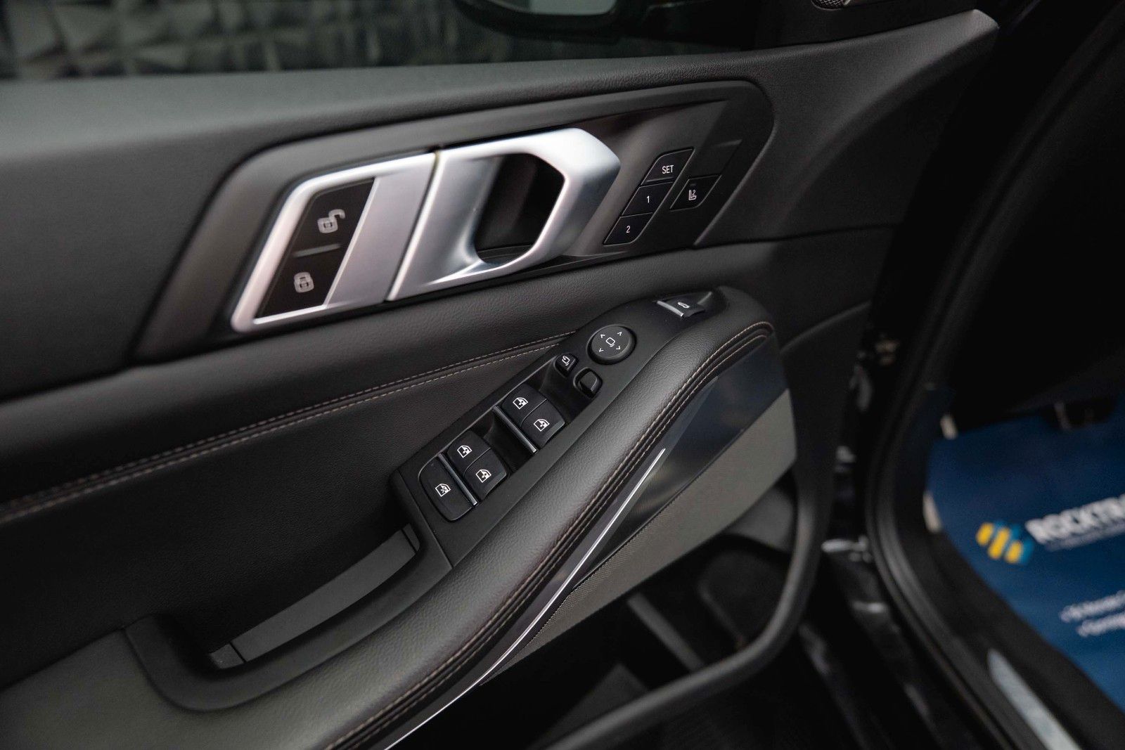 Fahrzeugabbildung BMW X5 xDrive 40i M Sport Shadow Line *ACC*Pano*LED*