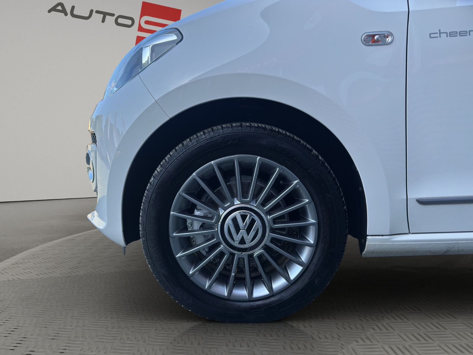 Fahrzeugabbildung Volkswagen up! cheer up! KLIMA 4-TÜRIG AUS 1.HAND