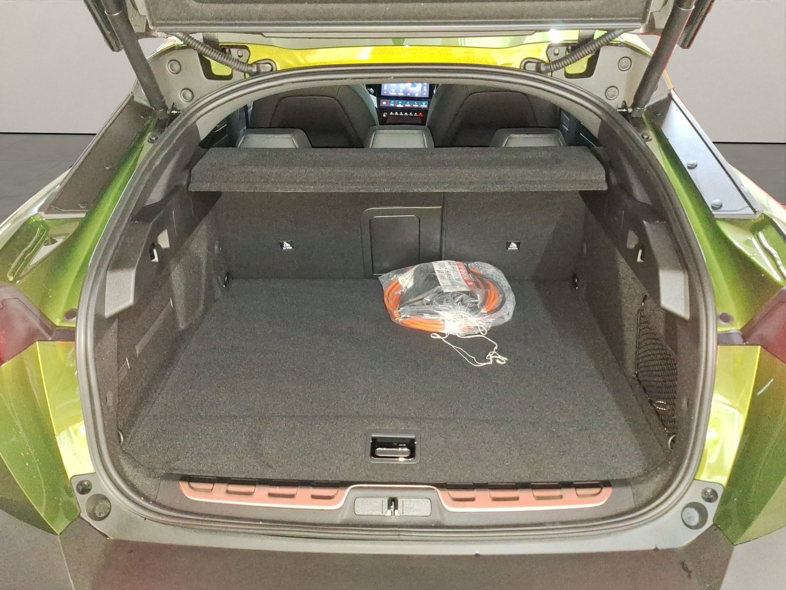 Peugeot 408 - Bild 18