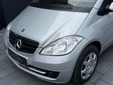 Mercedes-Benz A 160 CDI Automatik Klima PDC Tüv 05/2027 - Mercedes-Benz A 160 mit Diesel-Antrieb: Limousine