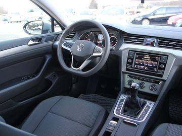 Volkswagen Passat Variant 1.5 TSI Conceptline KLIMA LED