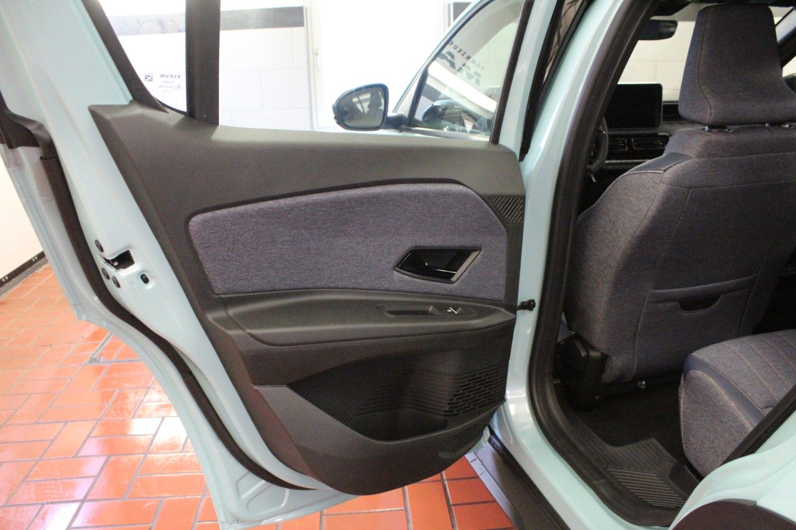 Fahrzeugabbildung Renault R 4 150 Comfort Range Techno*Winterpaket*
