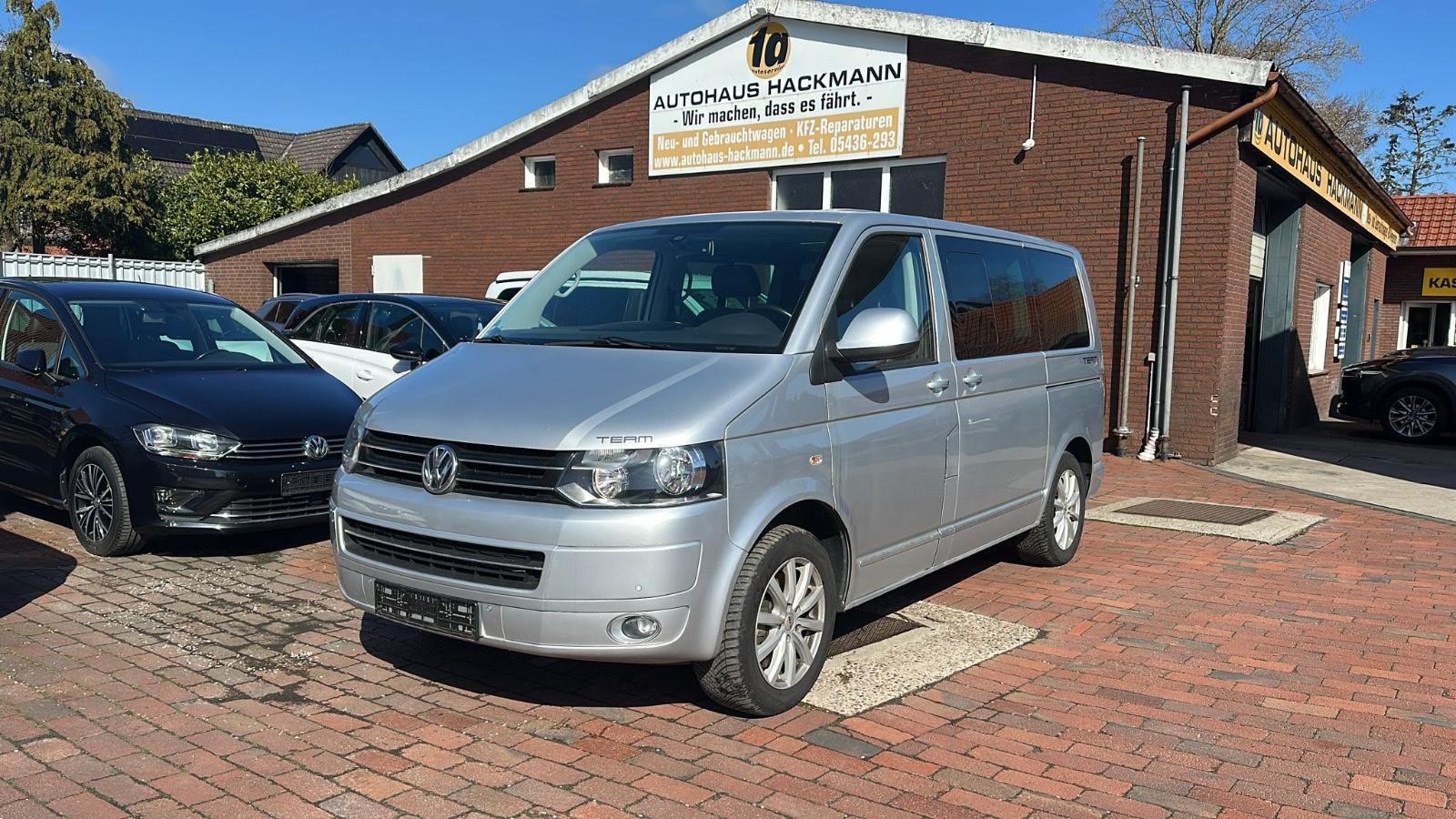 Volkswagen T5 2.0 TDI Multivan Team Navi+AHK+LED+SSD