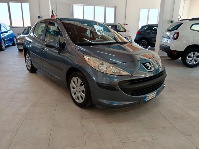 Peugeot 207 1.4 b. neopatentati