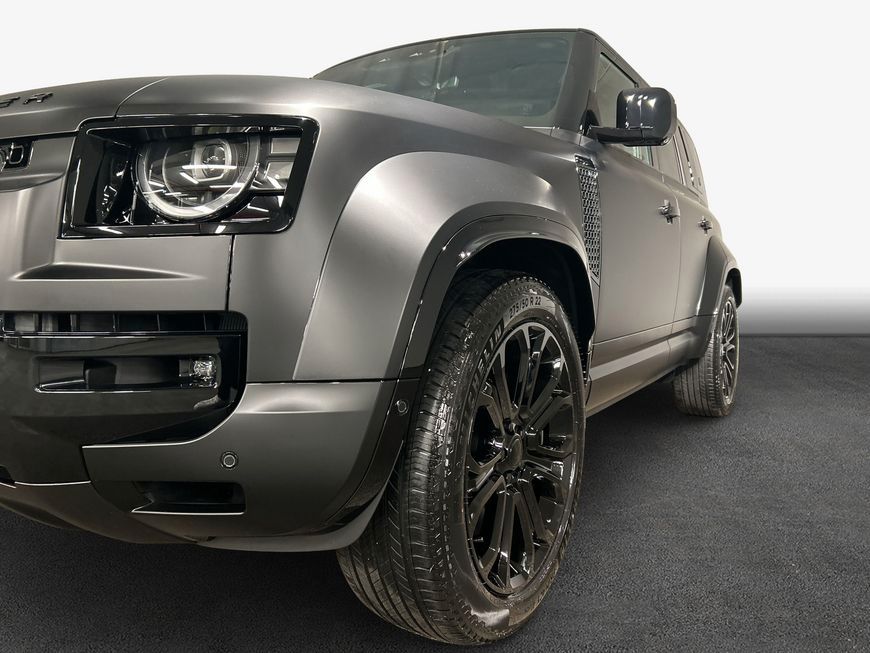Land Rover Defender 110 P635 Octa Black foto 12