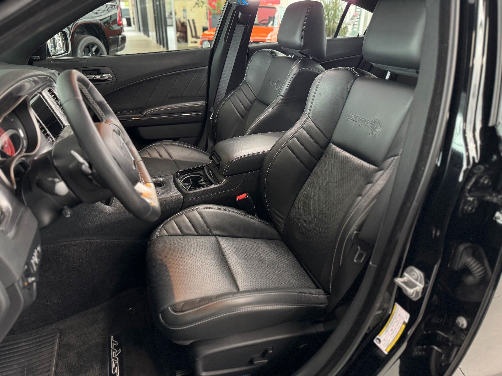Fahrzeugabbildung Dodge Charger 6.2 SRT Hellcat  "Adaptive Dämpfer NAVI"