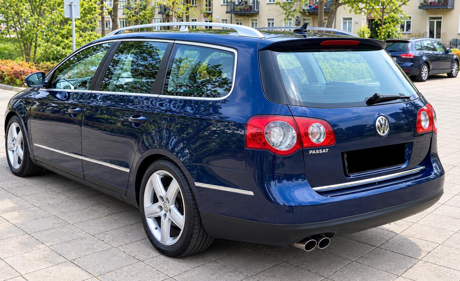 Volkswagen Passat 2010 — interior