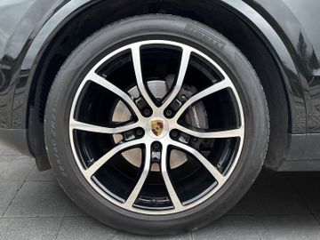 Porsche Cayenne - 6