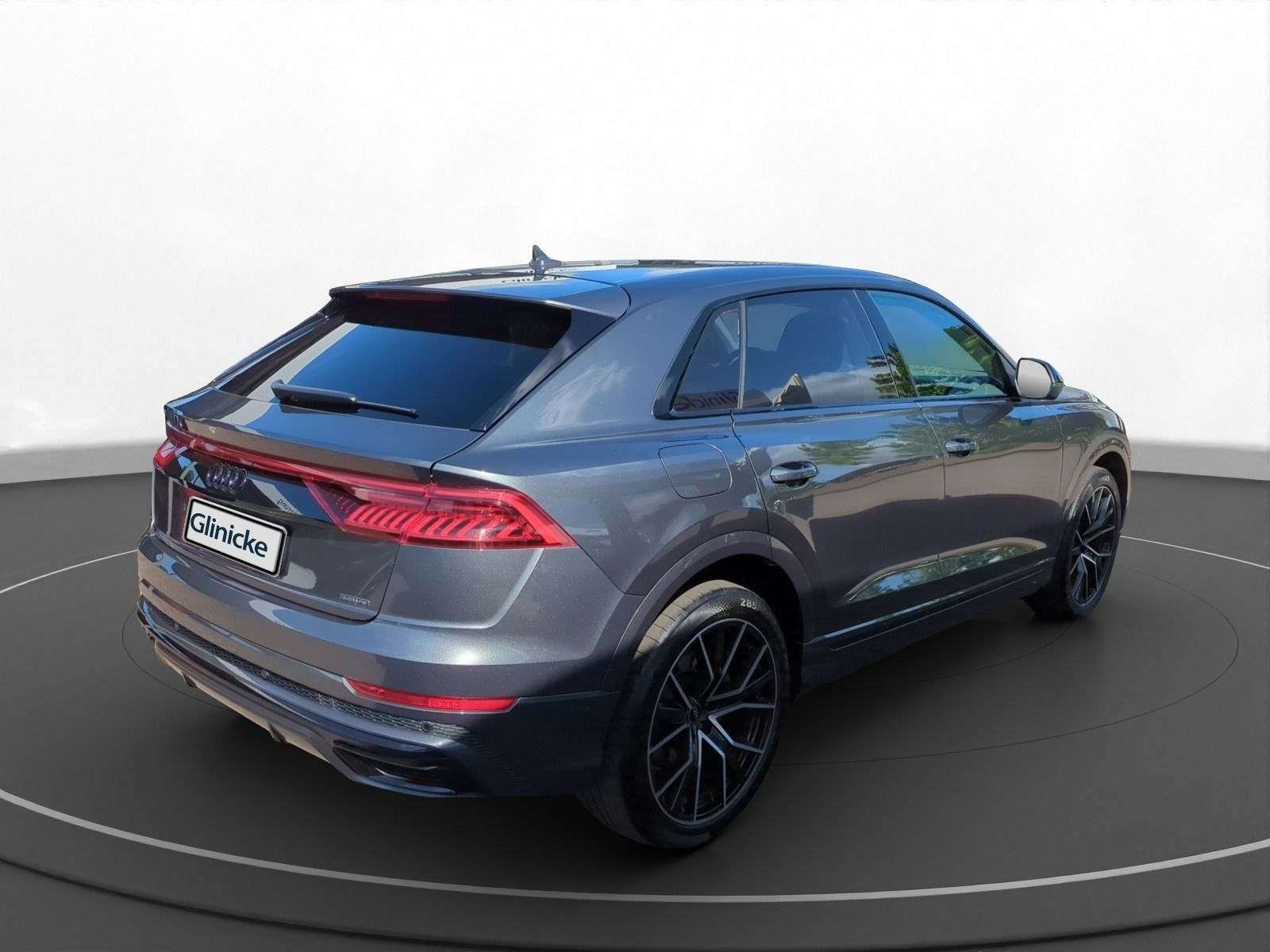 Audi Q8 55 TFSI e quattro S-line AHK LUFT foto 4