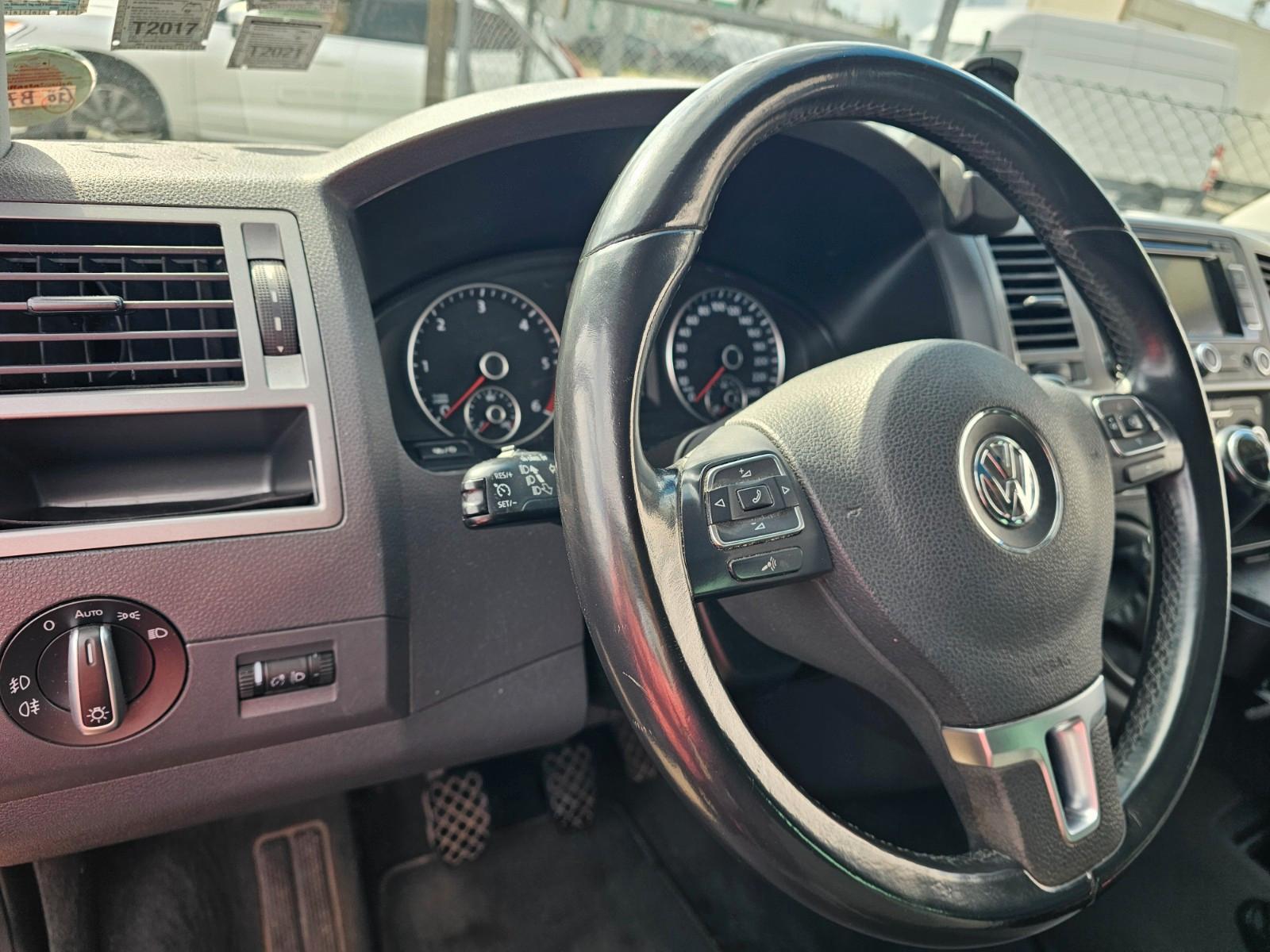 VOLKSWAGEN T5 MULTIVAN 2.0 TDI 140CH - BVM - CHAUFFAGE AUXILLIAIRE - TOIT OUVRANT - 1ERE MAIN - DISTRIBUTION NEUVE