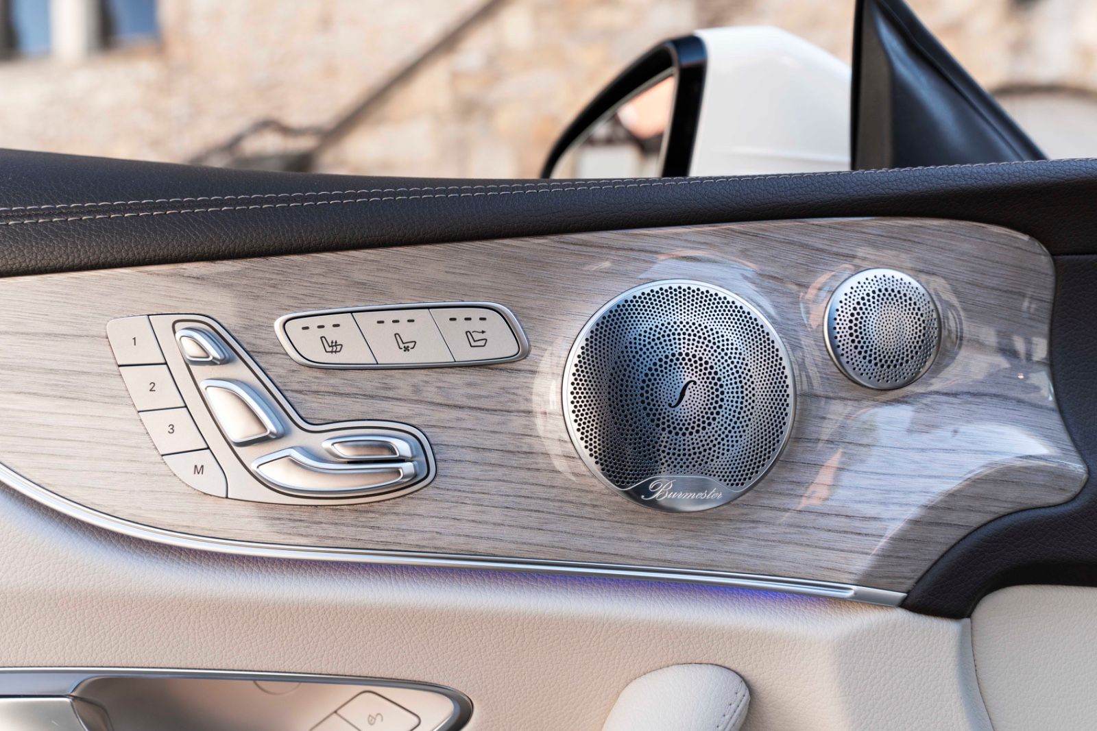 Fahrzeugabbildung Mercedes-Benz E 400 Cabrio 4Matic AMG HUD 360° BURMESTER ACC