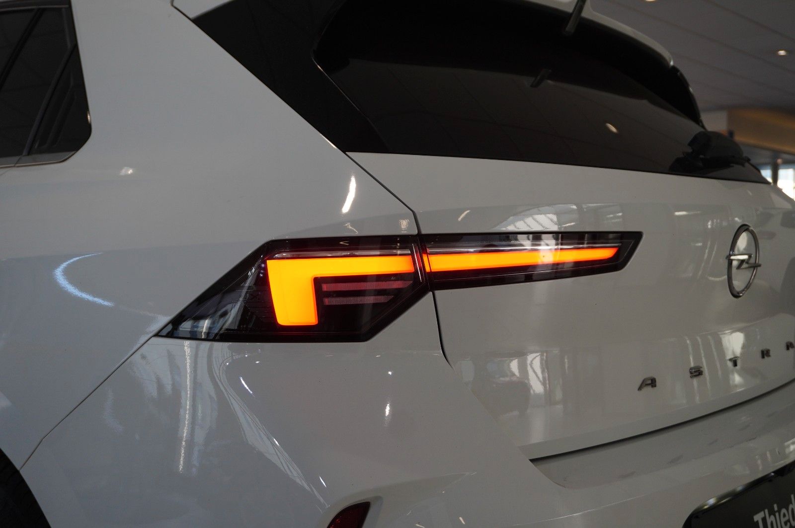 Fahrzeugabbildung Opel Astra L Lim. 1.2T ELEGANCE NAVI/LED/KAMERA/SPORT