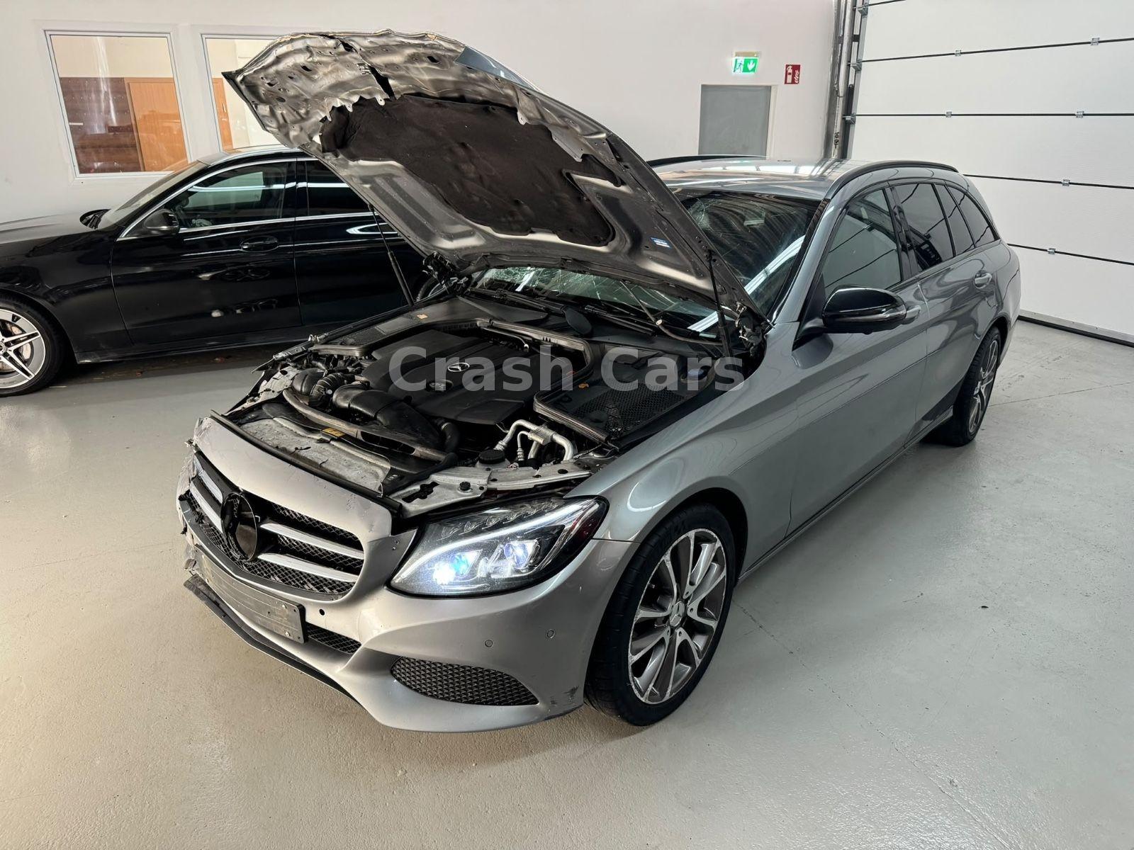 Mercedes-Benz C220 2015 — photo 17