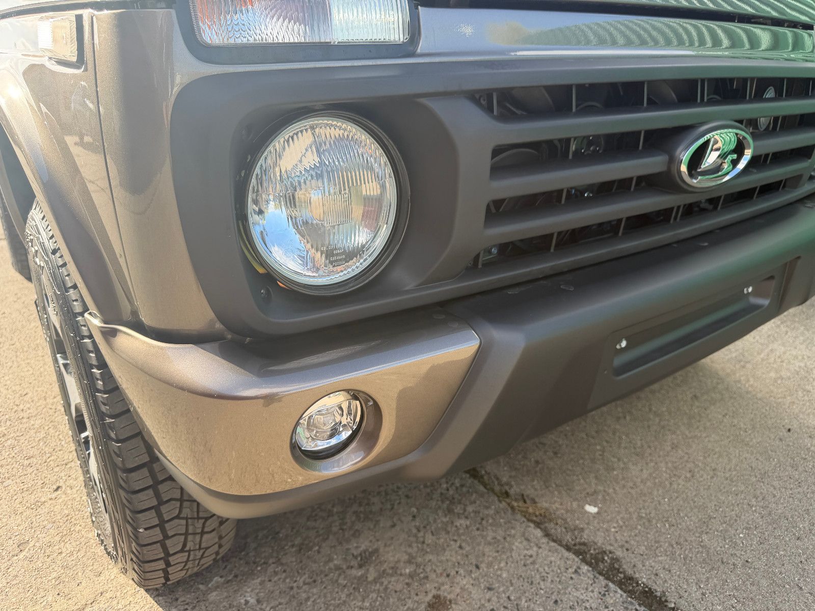 Fahrzeugabbildung Lada Niva LEGEND URBAN "PREMIUM PLUS"!