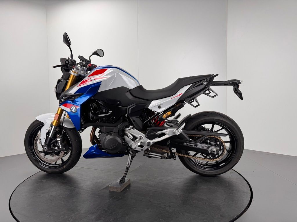 Fahrzeugabbildung BMW F900 R *NEUWERTIG *VOLL *1.HAND