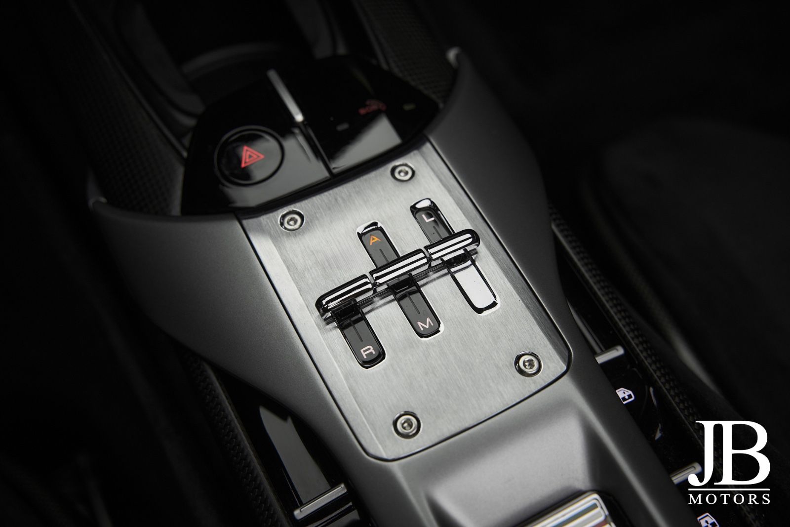 Fahrzeugabbildung Ferrari 12Cilindri Spider Racing Seats Lift LED Carbon