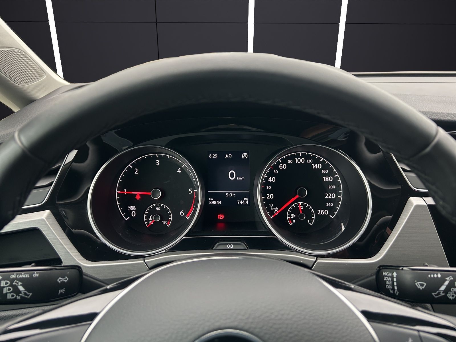 Fahrzeugabbildung Volkswagen Touran TDI Comfortline Navi PDC SH LM