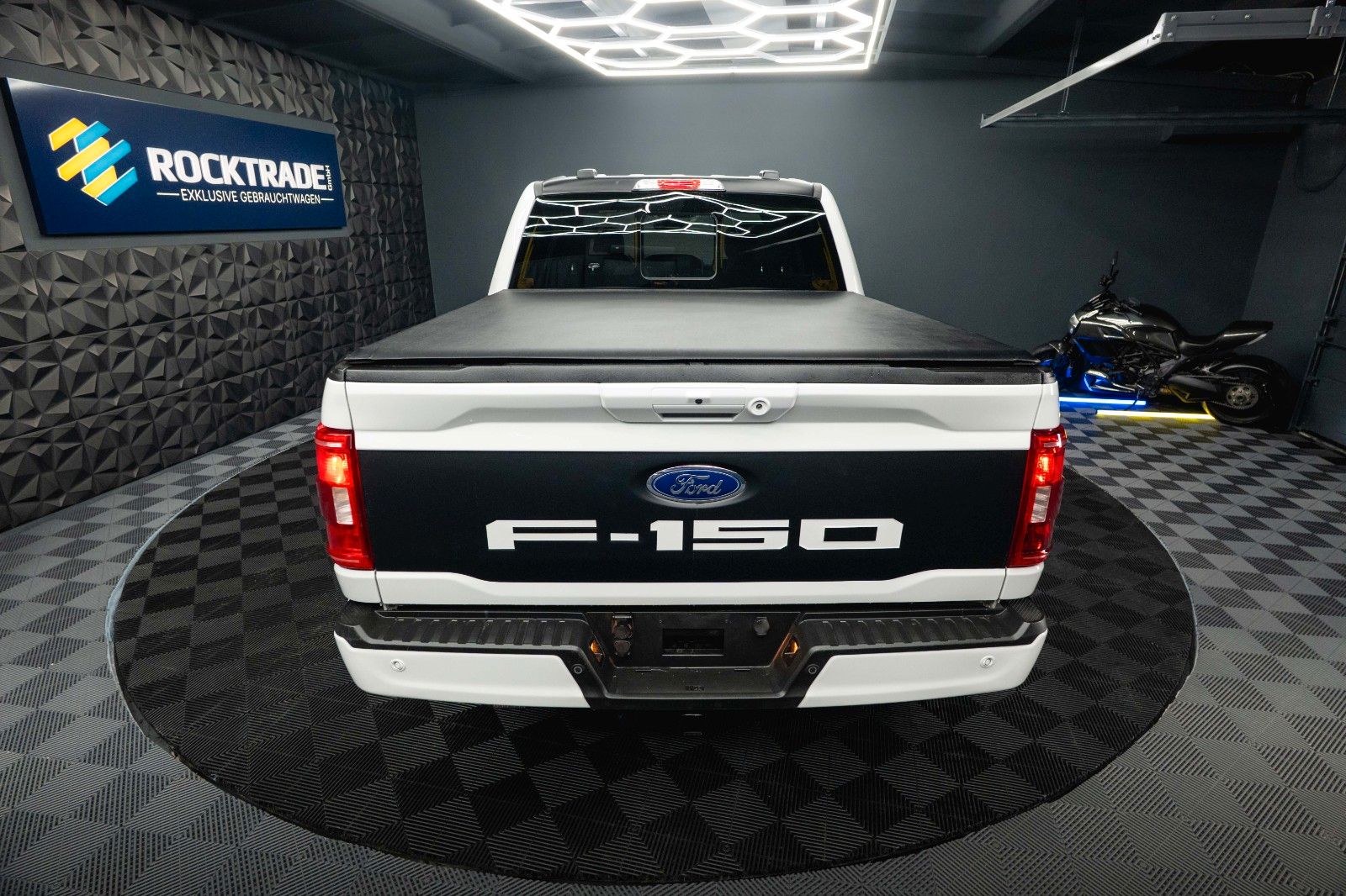 Fahrzeugabbildung Ford F150 5.0L V8 4x4 Offroad SuperCrew RAPTOR 19%