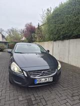 Volvo S60 D4 Momentum Momentum - Volvo S60 Momentum mit Diesel-Antrieb